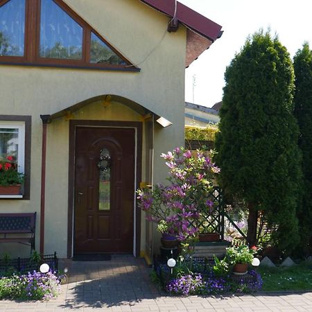 Vila Dom We Fromborku Exteriér fotografie